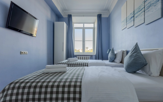 Апартаменты Стандартные с 3 спальнями и Балконом