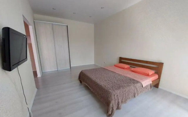 Апартаменты iRent на Валерии Гнаровской 12/4