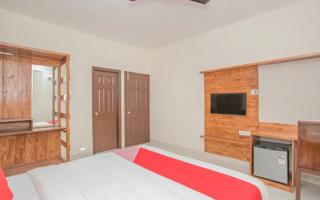 Отель Dollars Nest