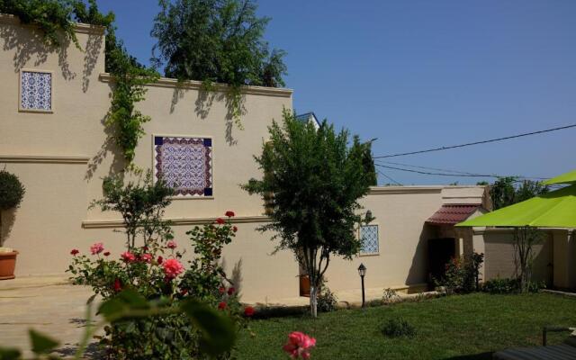 Seaside Villa in Buzovna