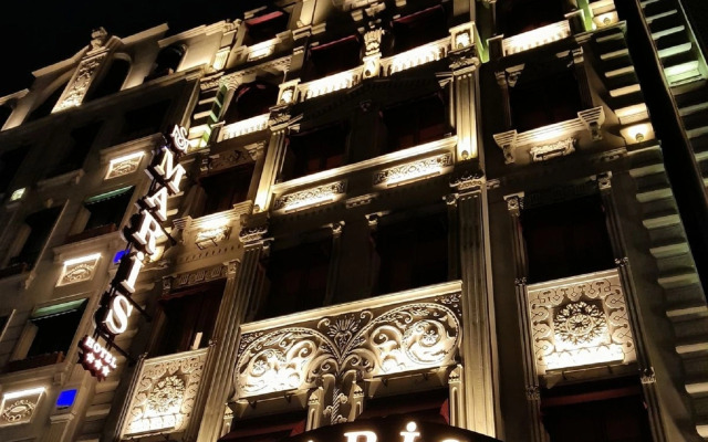 Maris Baku Hotel
