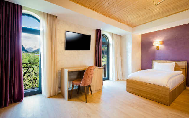 Mestia Inn Hotel