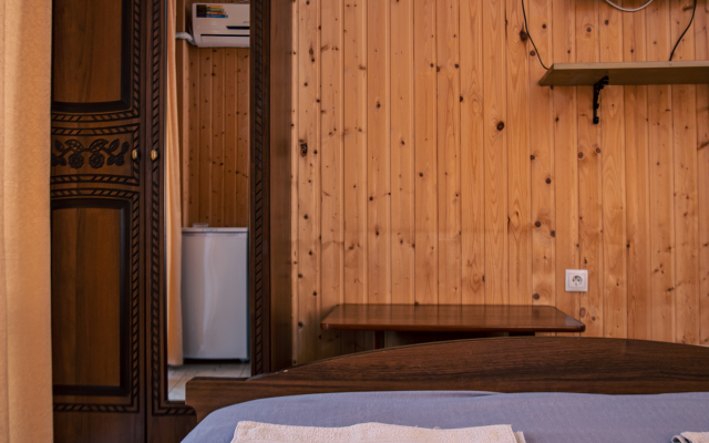 Mari Guest house