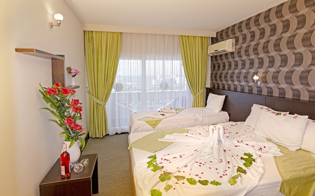 Green Gold Hotel