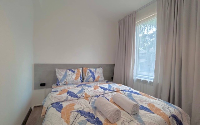 Апартаменты MAXI Студия на Зеленовской