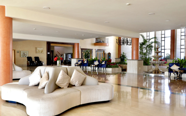 Grand Muthu Golf Plaza Hotel & Spa