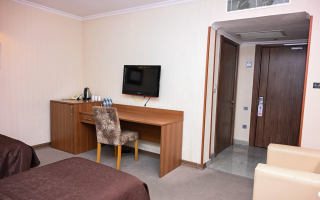 Arena Sheki Hotel