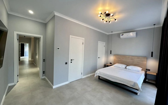 399 V Tsentre Goroda Guest House