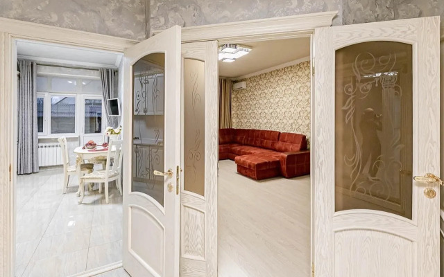 V Krasnoflotskom Pereulke 1 Flat