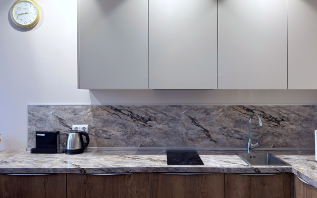 Mirror Ot Progosti Apartment