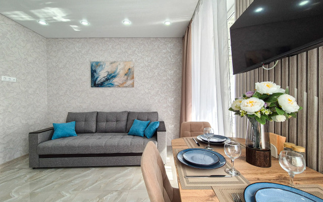 Prostornaya Studiya S Balkonom Flat