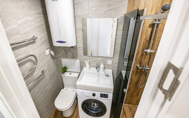 Апартаменты TopHouse на Океанском проспекте 102