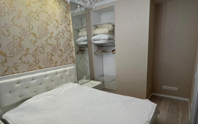 Апартаменты Острякова 244