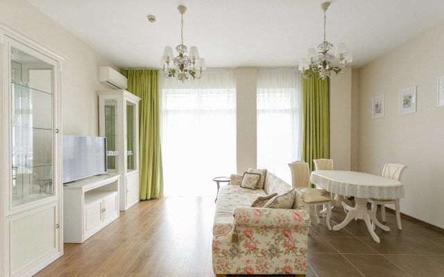 Na Parusnoy 19 (Imeretinskiy) Flat