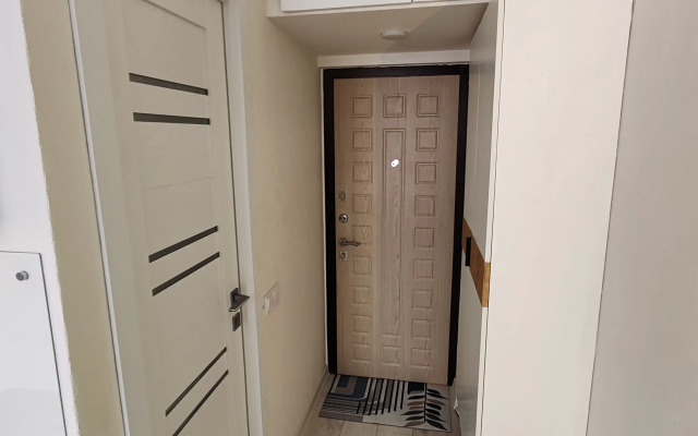 Uyutnaya Ryadom S Morem I Dikim Plyazhem Flat