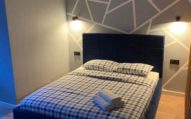Na prospekte Oktyabrya 38 Apartments