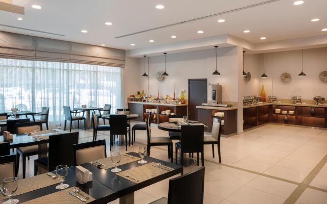 Holiday Inn Express Dubai Safa Park, an IHG Hotel