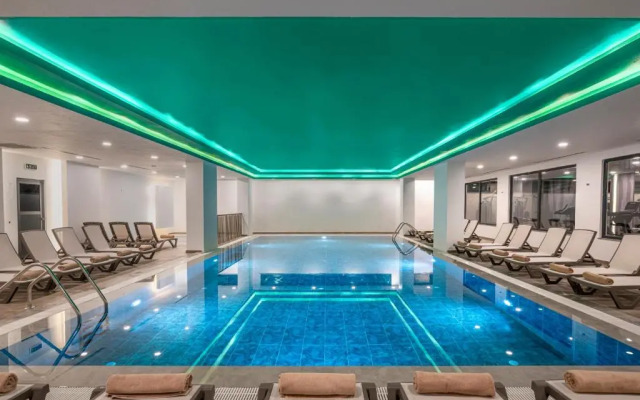 Отель Vox Maris Resort