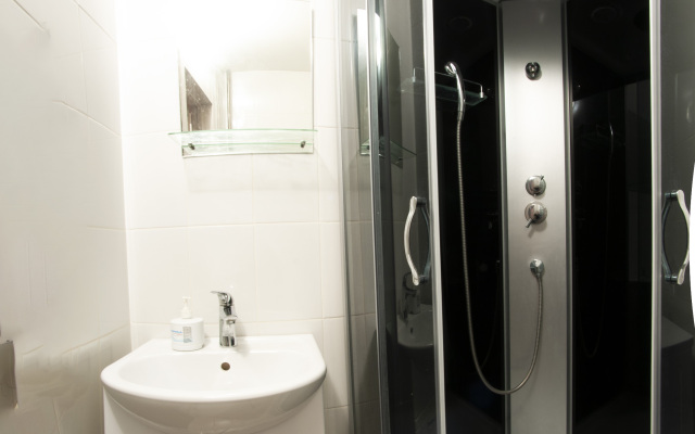 Na Zavodskoj 1 Apartments