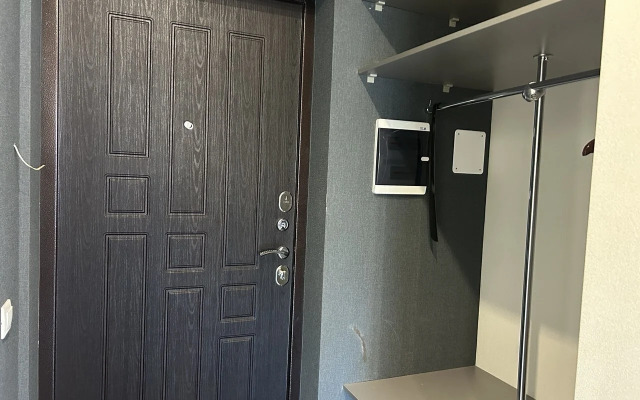 Na Volzhskoy 32a Apartments