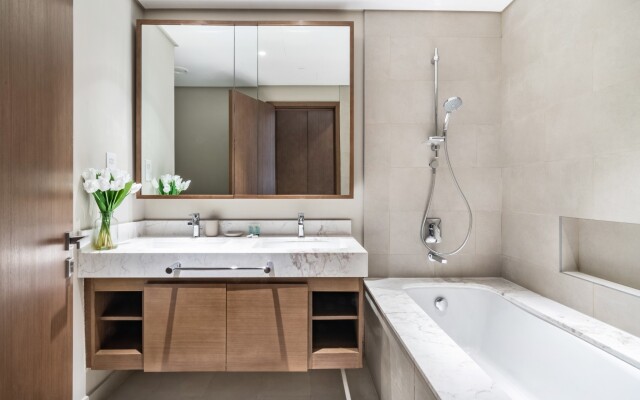 Апартаменты Bright 2BR, Top tower Creek Rise