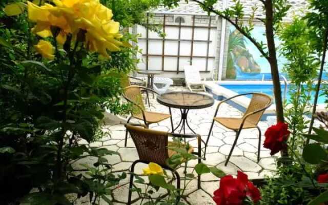 Semeyny Guest House