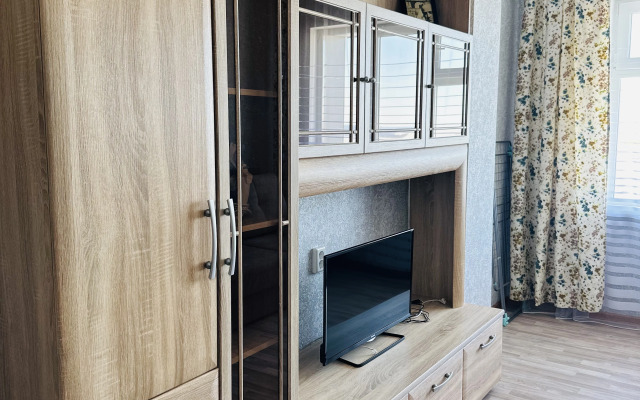 V novom dome S Vidom Na Karyer Flat