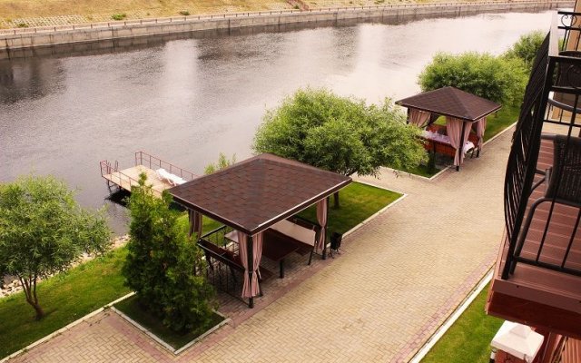 Zarechnyi  Hotel
