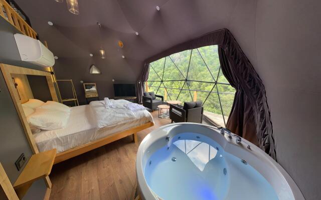 Kaledome orman evleri Glamping