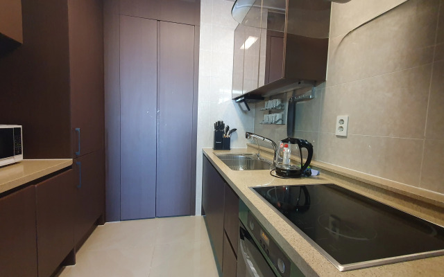 12j Etazh S Shikarnym Vidom Na Mechet', Vozle Posol'stva SSHA Apartment