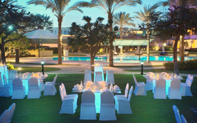 Отель Novotel Cairo 6th Of October