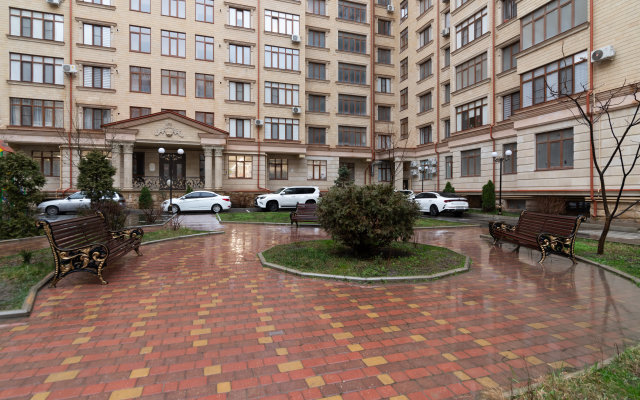 V Khorosho Razvitom I Blagoustroyennom Rayone Apartments