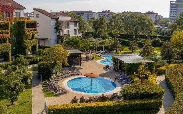 Red Apartments Parkovy Kvartal Olimp Apartments