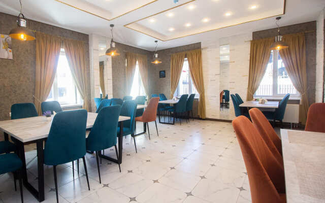 Hotel & restaurant Flotiliia