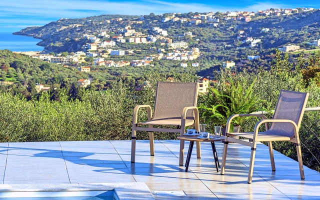 Вилла Cretan Family Villa Heated Pool