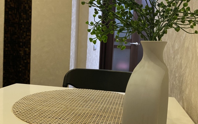 Na Konstantina Paustovskogo 6 Flat