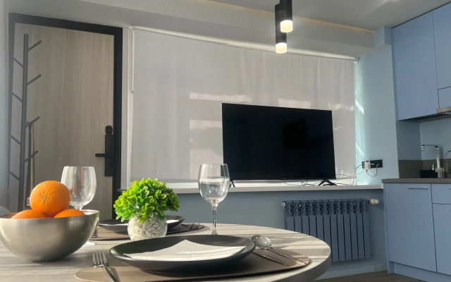U Chasovoy Bashni Golubye Apartments