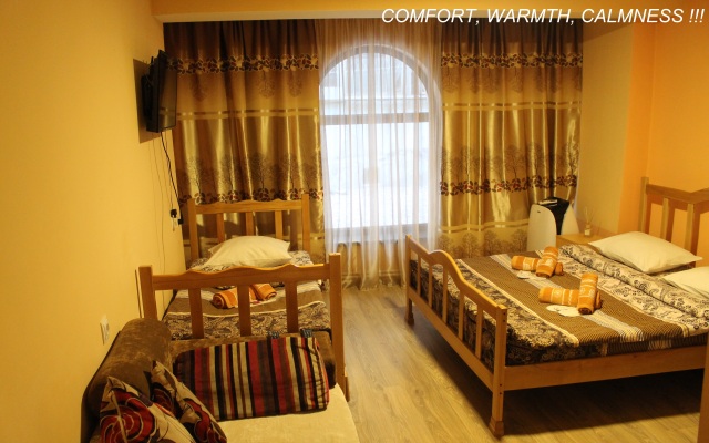 Old Yerevan Hostel & Tours