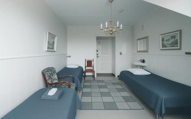 Senate Hotel