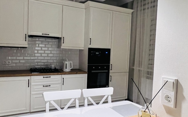 Uyutnaya Kvartira V Kaspiyske Flat
