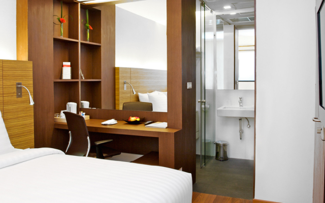 Sacha's Uno Hotel