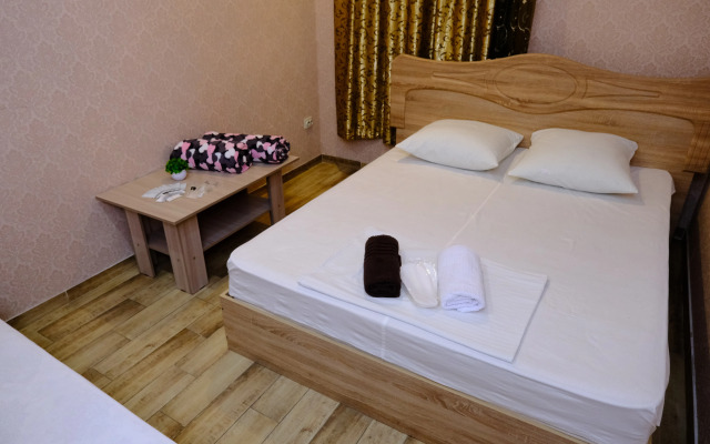 Noy Hotel