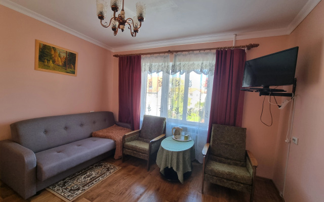 U Bashni Guest House