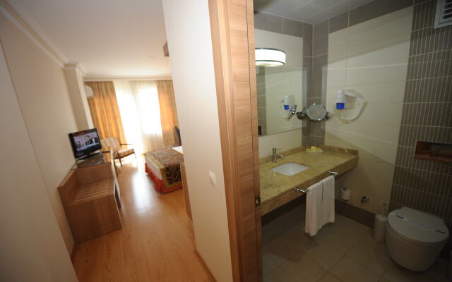 Karael Hotel