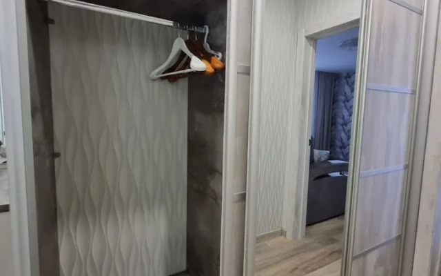 Na Sluzhebnoy  Flat