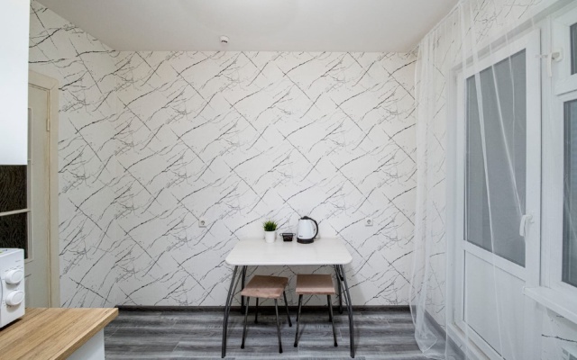 Chistaya i Uyutnaya na Burnakovskoy 77 Flat