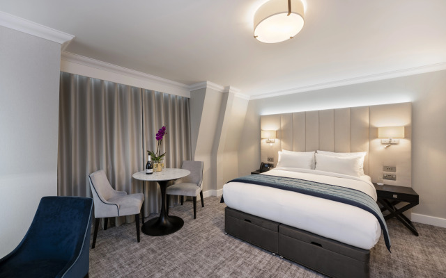 Hotel Tower Residences by Blue Orchid