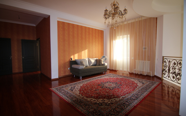 Little Castle Kalkaman Guest House