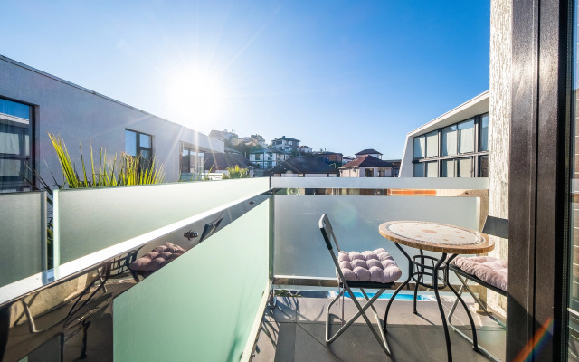 Апартаменты с Видом с Подогреваемый Бассейн +30⁰