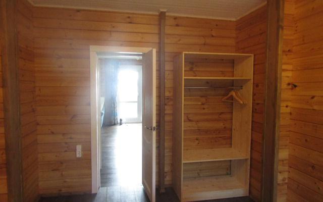 Дом Для Отпуска на Берегу Озера Маслозеро